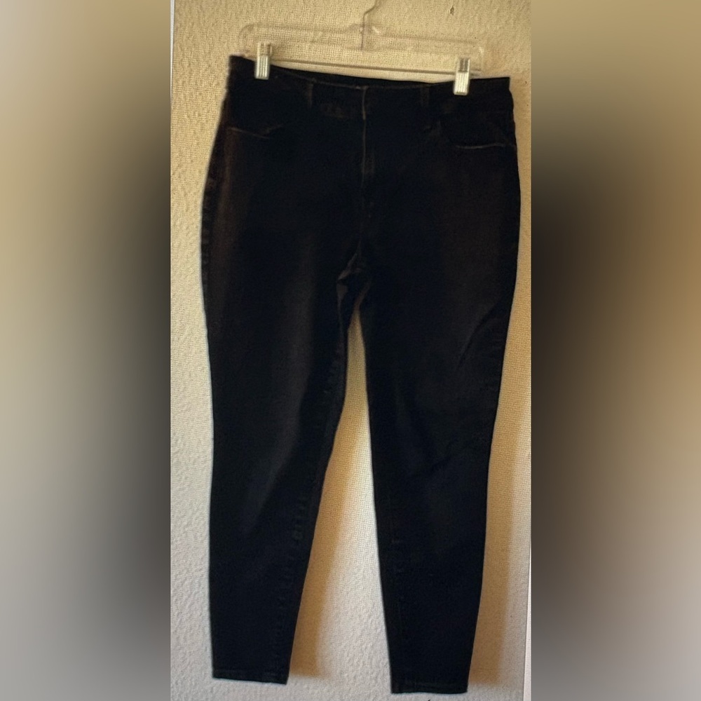 Maurices Black Women Mid Rise Short Jeans